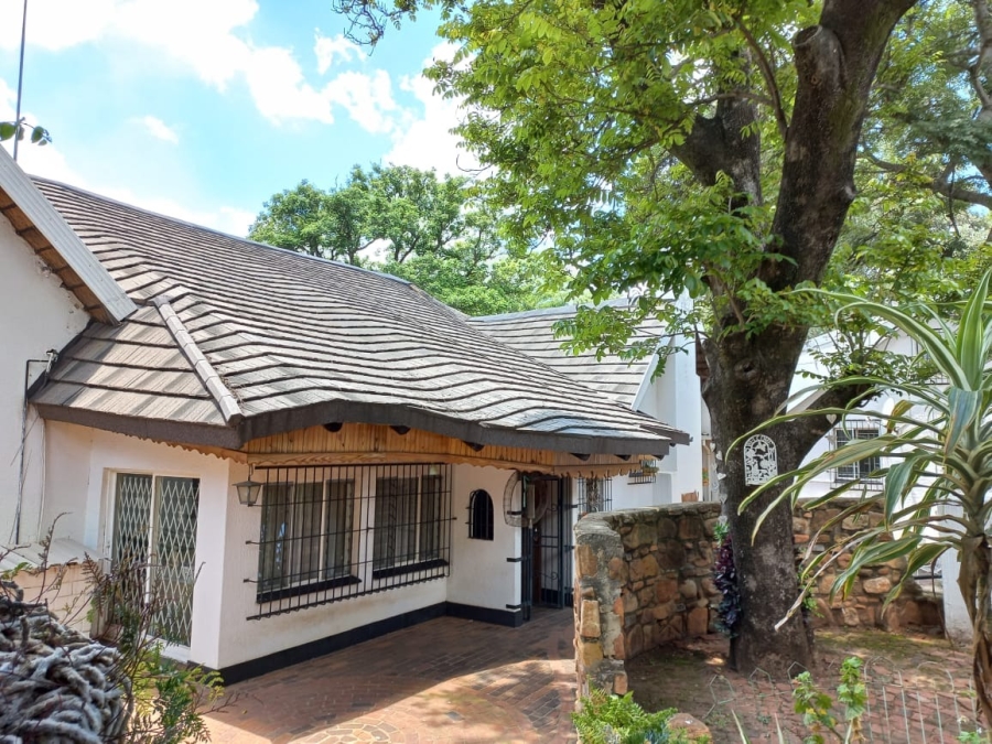 7 Bedroom Property for Sale in Rustenburg Rural North West